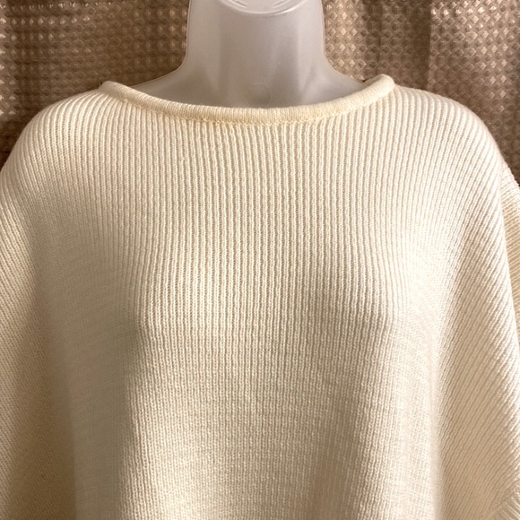 LOFT Poncho Cable Knit Ivory Size M/L - Picture 3 of 9